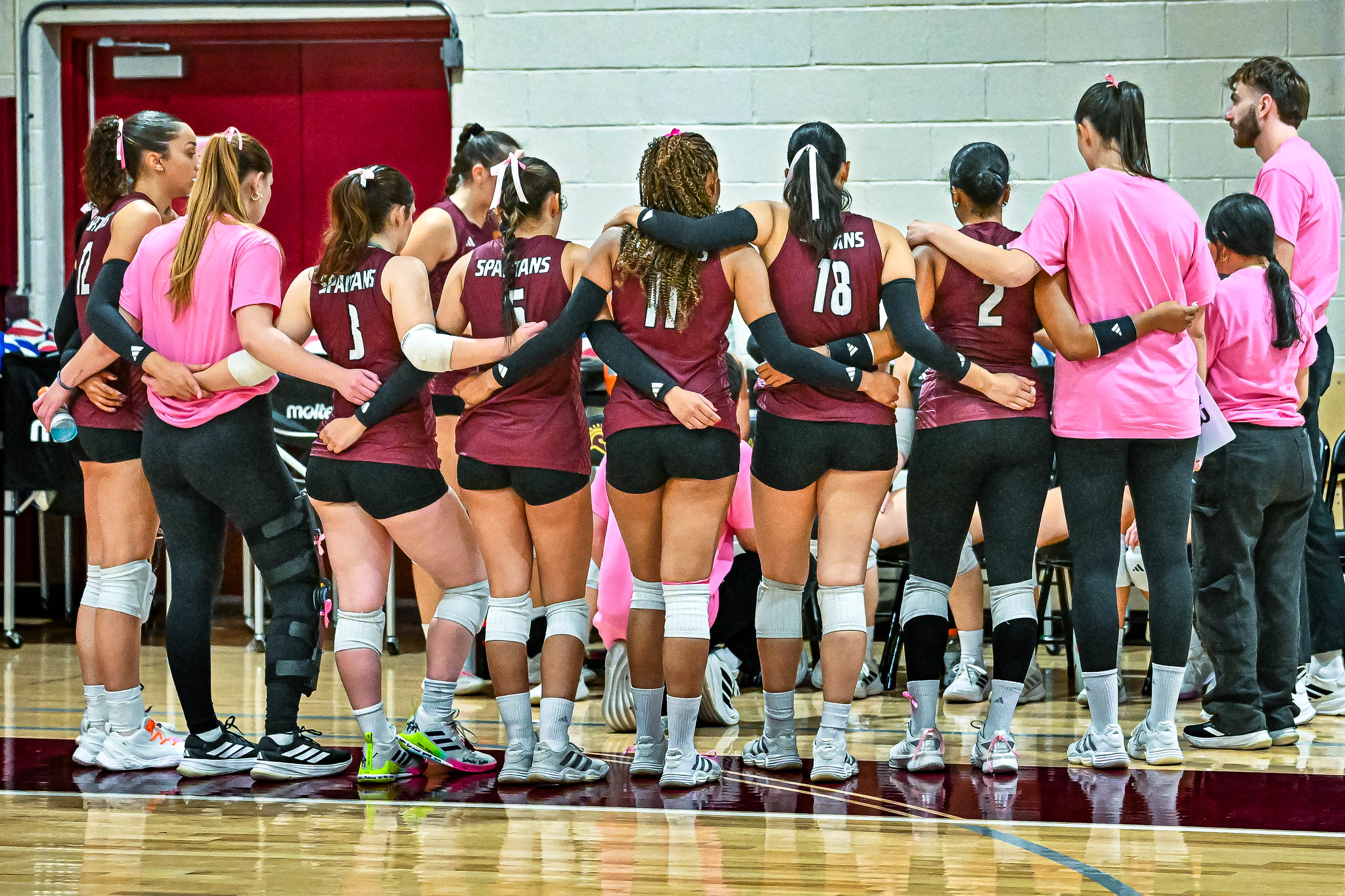 Women's Volleyball Drops 3-0 Decision At D'Youville